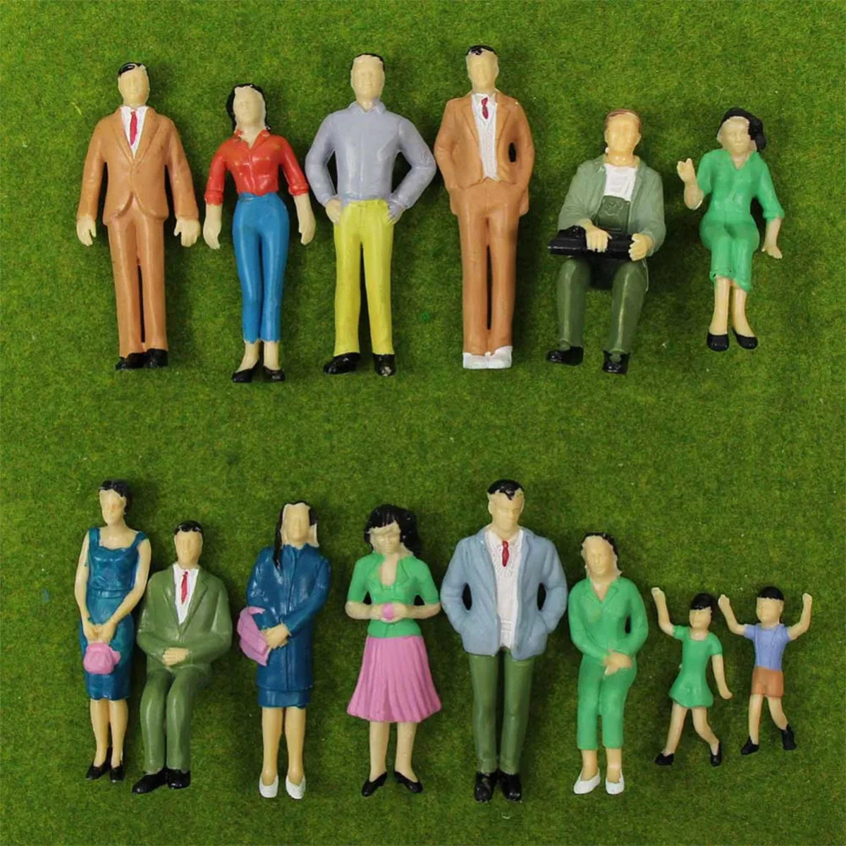 14pcs G Scale 1:25 Painted Figures Standing Seated People Adult Children Model Layout