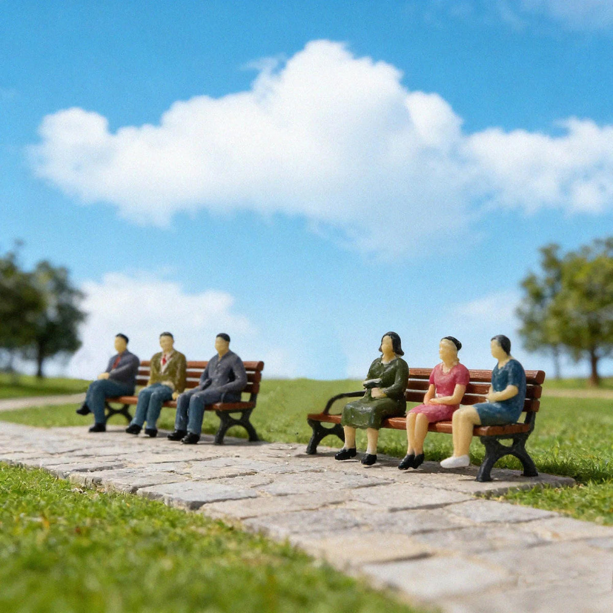 50pcs O Scale 1:43 Seated Painted Figures Passengers People Model Railway Train Layout