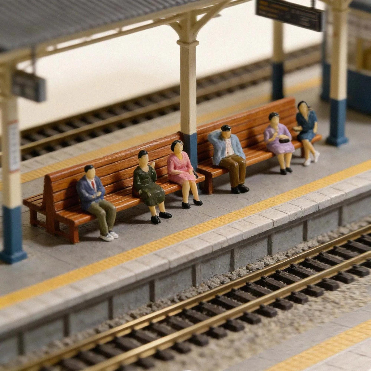 50pcs O Scale 1:43 Seated Painted Figures Passengers People Model Railway Train Layout