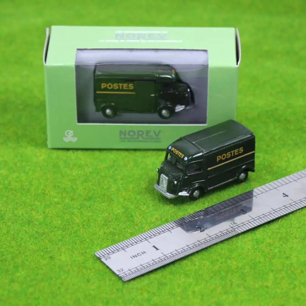 2pcs HO TT Scale 1:100 Model Post Cars Railway Layout Building Scenery Vehicles