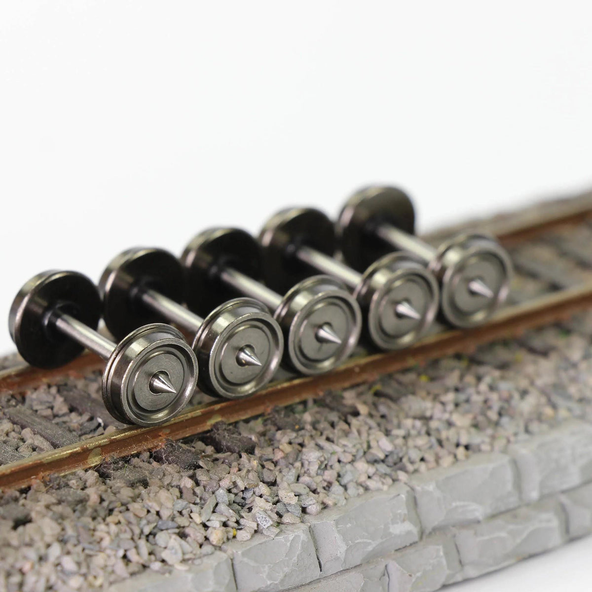 HO Scale 1:87 33" Metal Wheelsets – 12/24 Pack C8725