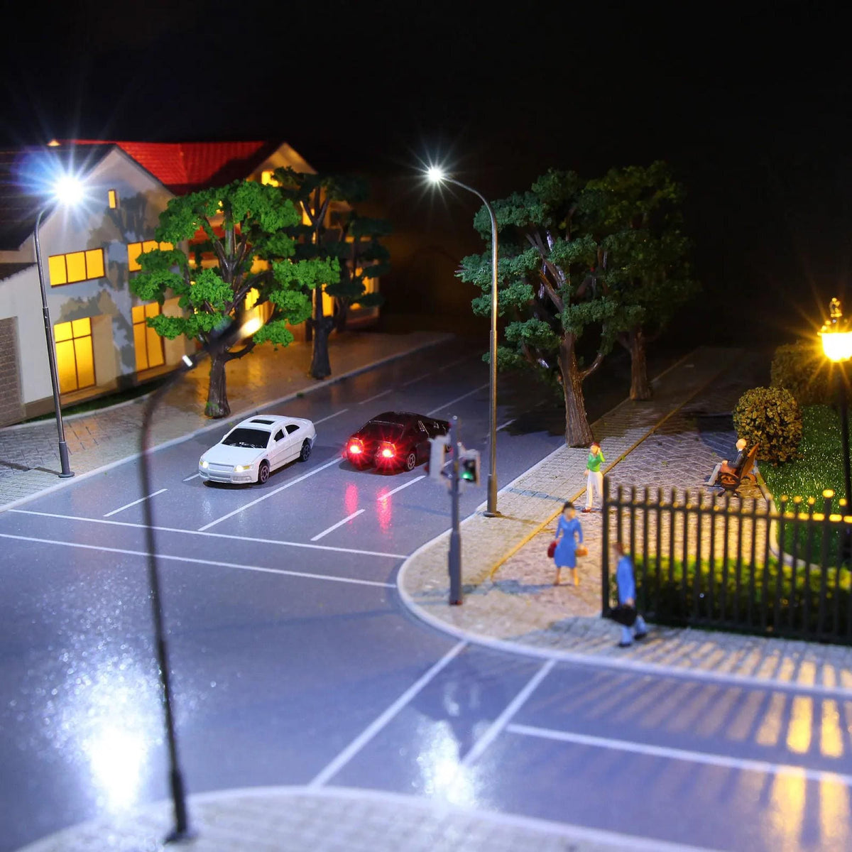 4pcs N Scale 1:160 Lighted Model Cars Head Rear Lights 12V Train Layout