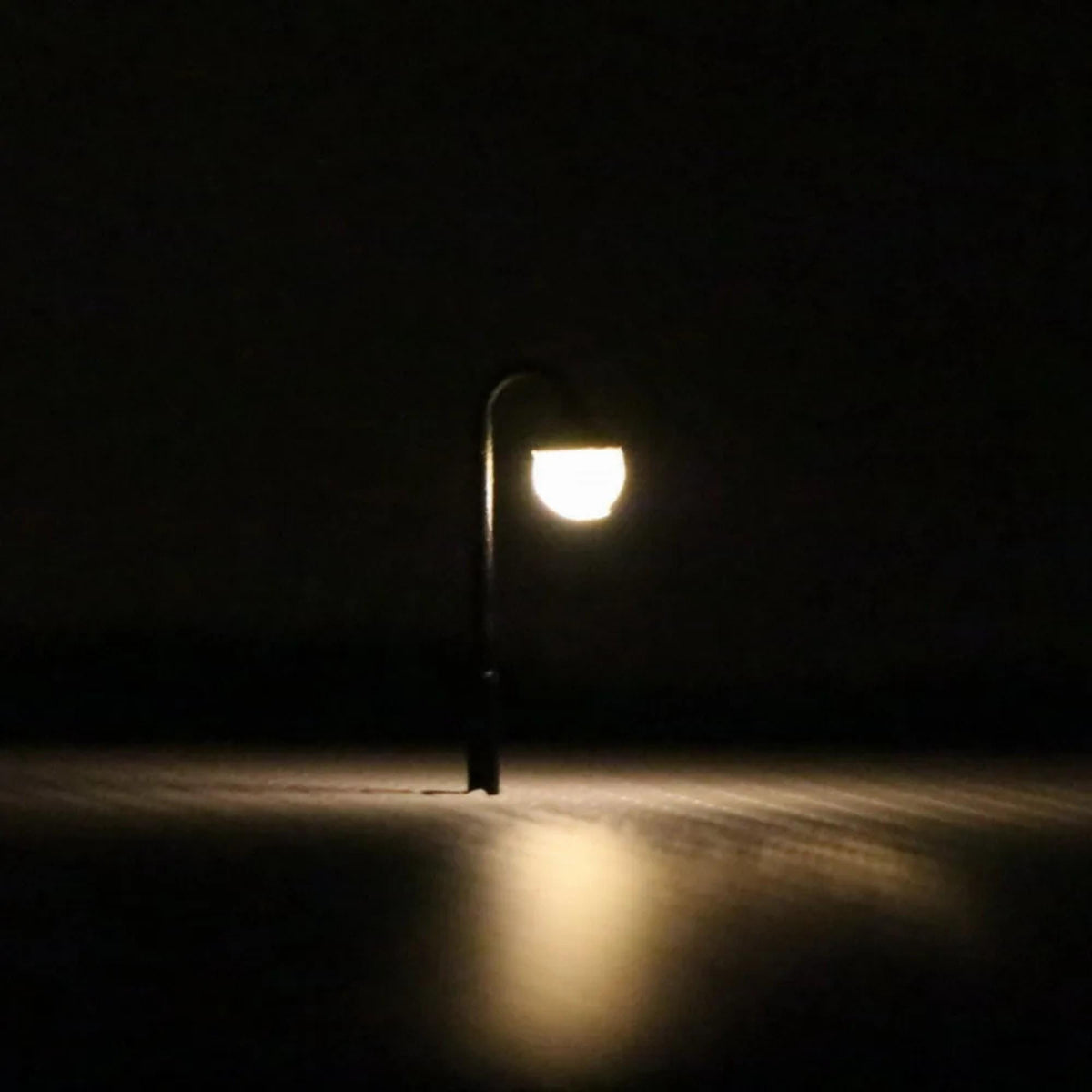 10pcs Z Scale 1:200 Model Railway Lamp Post Street Lights Warm White LEDs